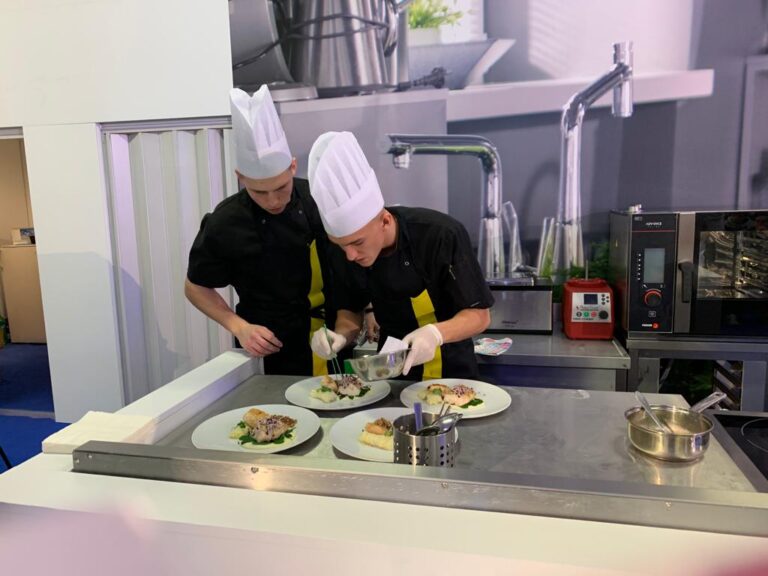 GASTRO JUNIOR METRO CUP                                                                                                   Stredoškoláci – budúci kuchári na finále  Skills Slovakia