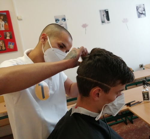 Poznáme najlepších stredoškolských kaderníkov a vizážistov